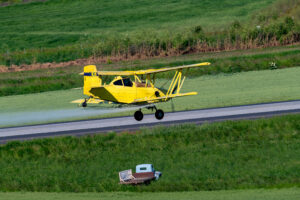 Reno County, KS – Plane Clips Car, No Injuries
